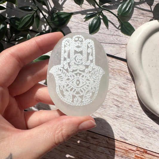 Palmstone Hamsa in Selenite